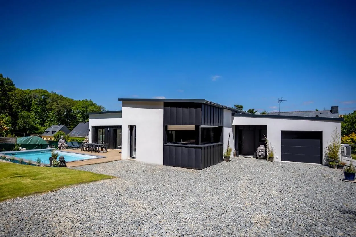 Les Hermines Plumelec Homestay