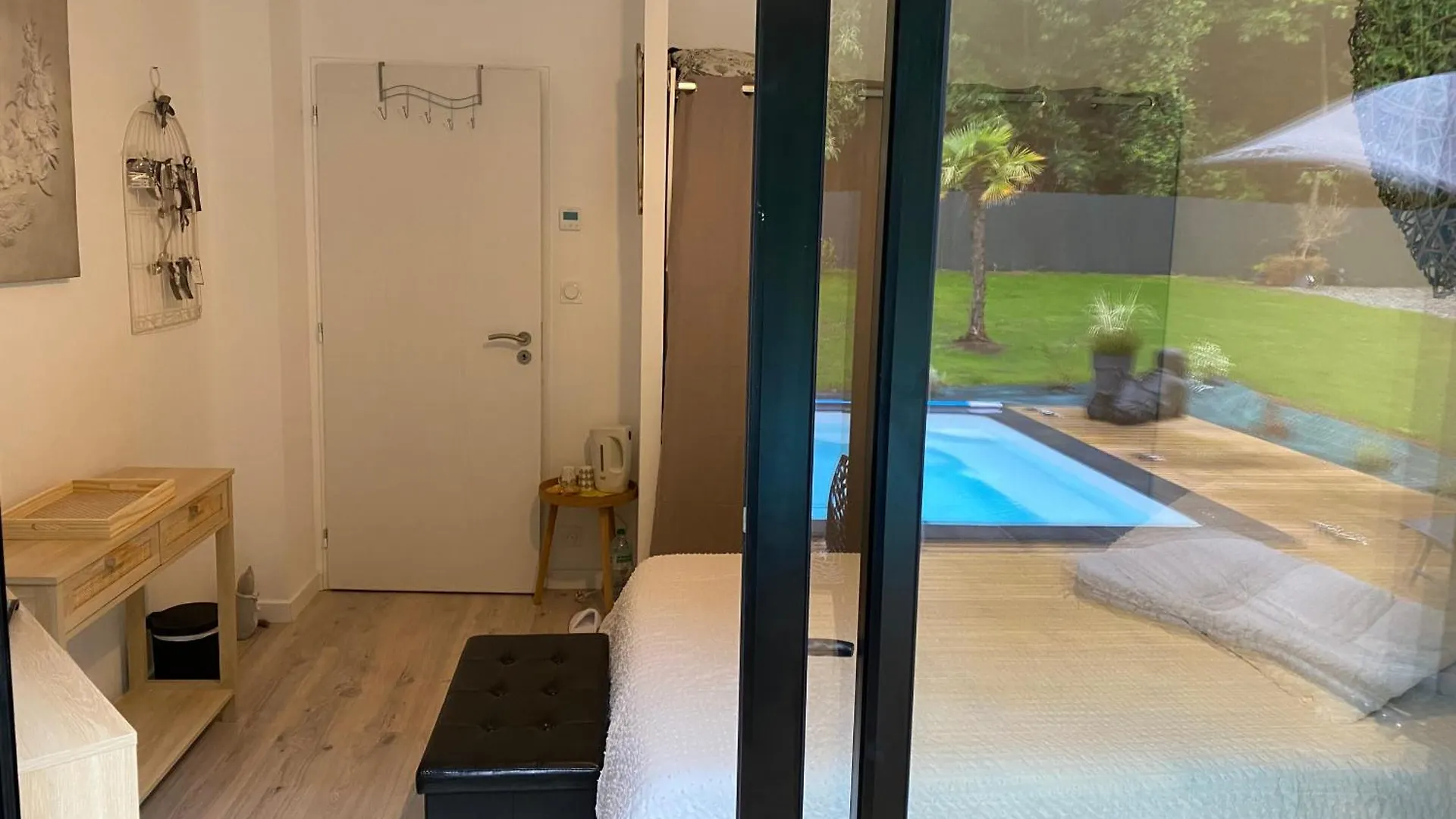 Les Hermines Plumelec Homestay